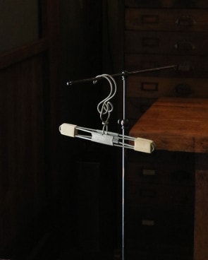 "PRES-TO-LOK" Trouser Hanger��"PRES-TO-LOK"�ȥ饦�����ϥ󥬡�