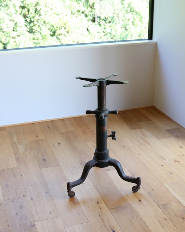 "Adjustable Table Co." Adjustable Stand｜"Adjustable Table Co. "アジャスタブルスタンド