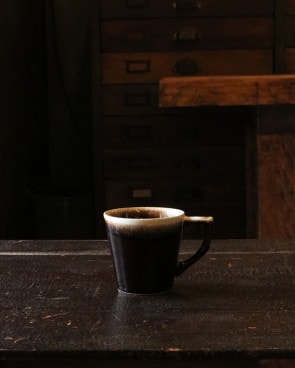 Brown Drip Mugå֥饦ɥåץޥ