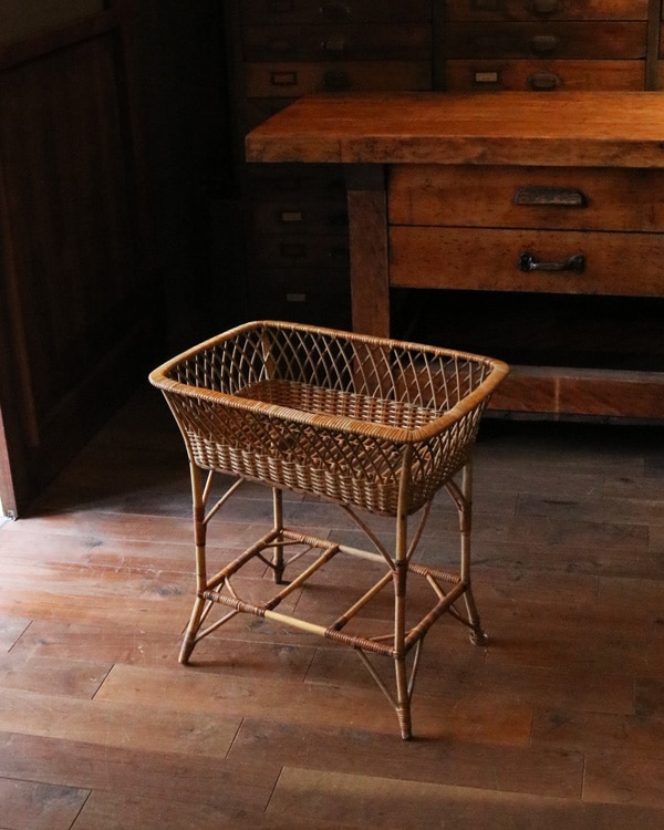 Rattan Stand Basket｜ラタン 脱衣かごスタンドタイプ STB-36