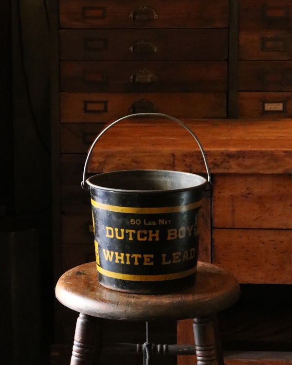 DUTCH BOY