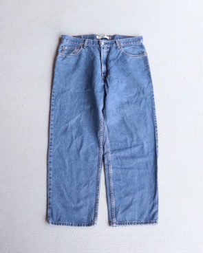 Vintage Y2K Light Wash LEVI'S 550 Denim Jeans (W34xL28)