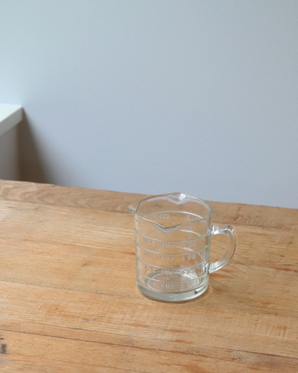 3 Spout Glass Measuring Cup MC-001 |3つ口のガラス製メジャリングカップ MC-001