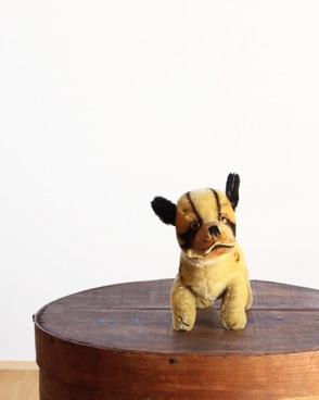 ダックスフント　犬　ぬいぐるみ　ダックス　ドイツ　ヴィンテージ Amazon.co.jp: ドイツ ヴィンテージ くるくる巻き毛のダックス