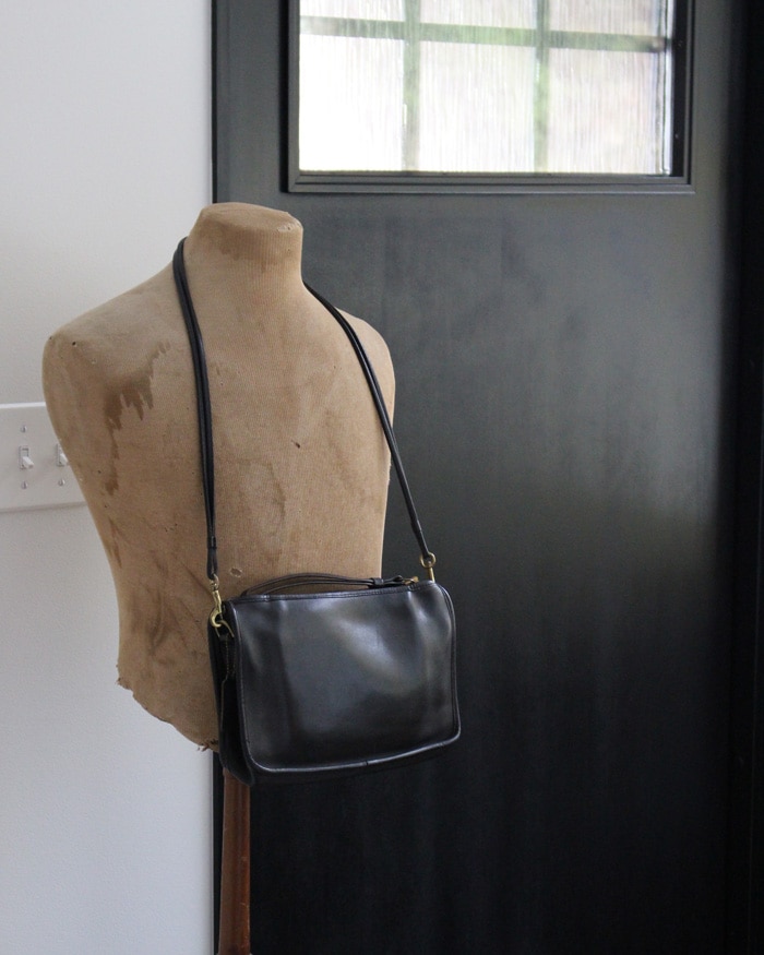 COACH ブラック レザー ショルダーバッグ