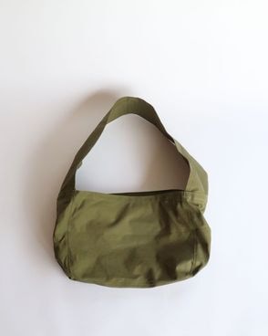 LABOR DAY 졼СǥNEWSPAPER BAG ˥塼ڡѡХåKHAKI