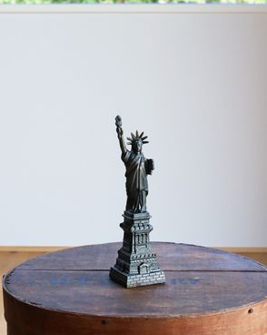 Statue of Liberty Büͳν B