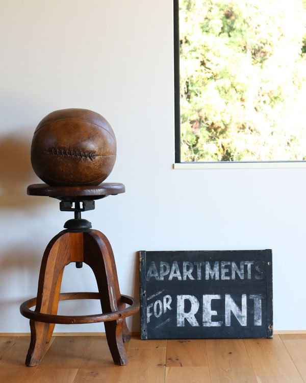 Double-Sided “APARTMENTS FOR RENT” Sign｜“APARTMENTS FOR RENT” ダブルサイドサイン