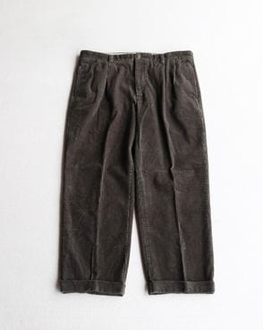 Vintage Y2K Olive IZOD Corduroy Trousers (36x28)