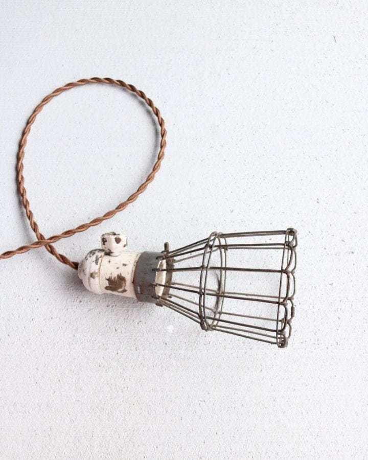 Porcelain Socket Cage Lamp｜陶器ソケット ワイヤーケージランプ