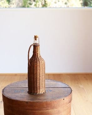 Wicker Covered Glass Wine Bottle�����Ԥߥ��С��դ� ���饹�磻��ܥȥ�