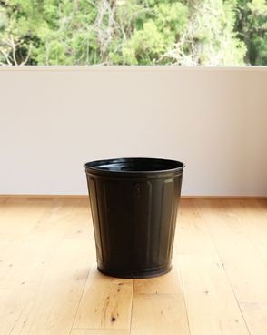 College Pennant Waste Can｜カレッジペナントのくず入れ