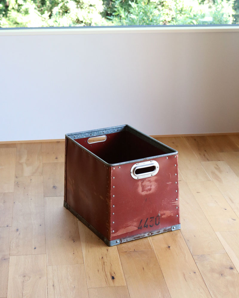 1960's　ヴィンテージ　ファイバー　アイアン　キャリー　ボックス　配達箱 BOX/CRATE