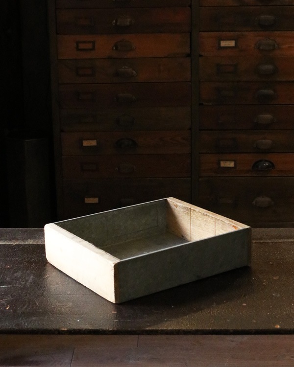 Drawer D 木とブリキの引き出し D