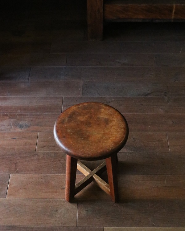 Wooden Round Stool｜木製ラウンドスツール RS-23