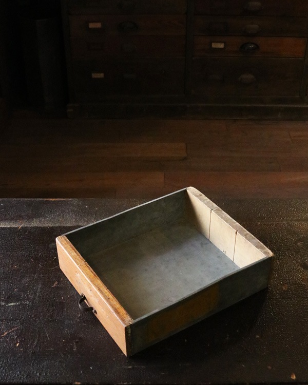 Drawer F���ڤȥ֥ꥭ�ΰ����Ф� F