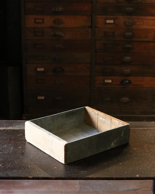 Drawer F���ڤȥ֥ꥭ�ΰ����Ф� F