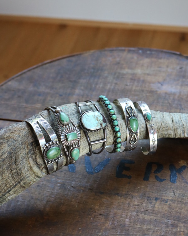 Navajo Green Turquoise Bangle A ｜ナバホ グリーンターコイズ バングル A
