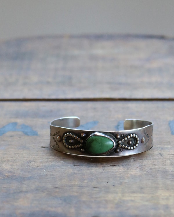 Navajo Green Turquoise Bangle A ｜ナバホ グリーンターコイズ バングル A