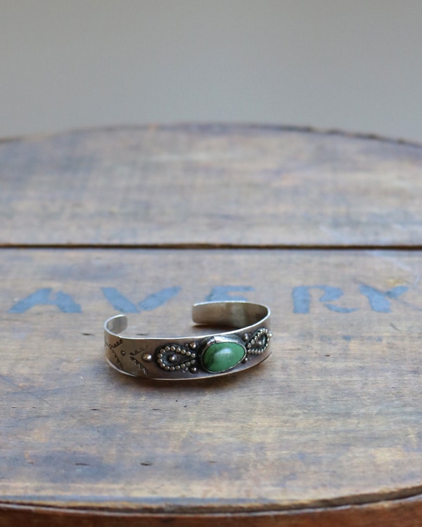 Navajo Green Turquoise Bangle A ｜ナバホ グリーンターコイズ バングル A
