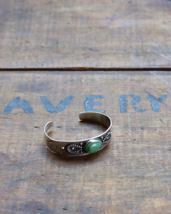 最終値下げNAVAJOナバホOLDPAWNシャドーボックスターコイズバングル Navajo Green Turquoise Bangle A ｜ナバホ グリーンターコイズ バングル A