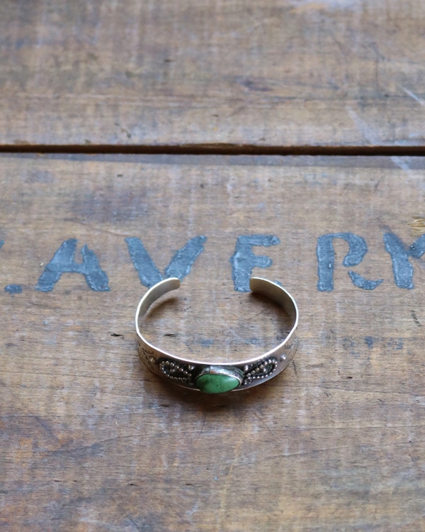 Navajo Green Turquoise Bangle A ｜ナバホ グリーンターコイズ バングル A