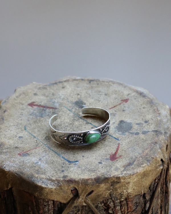 Navajo Green Turquoise Bangle A ｜ナバホ グリーンターコイズ バングル A