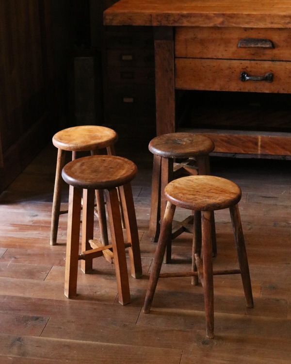 Wooden Round Stool RS-41�������饦��ɥ��ġ��� RS-41