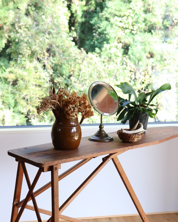 陶器製ダークブラウン六角形一輪挿し ドライフラワー用一輪挿し ウォールナット×オーク | iichi 日々の