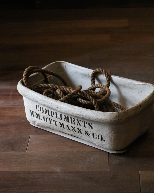 "WM. OTTMANN & CO." Stenciled Stacking Bin"WM. OTTMANN & CO." ƥ󥷥 եСܥå