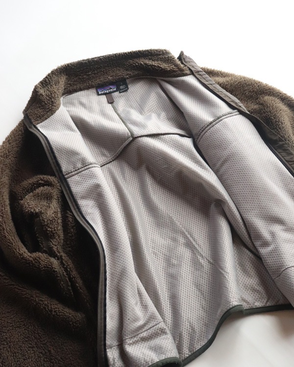 Vintage Y2K Khaki PATAGONIA Retro-X (L)