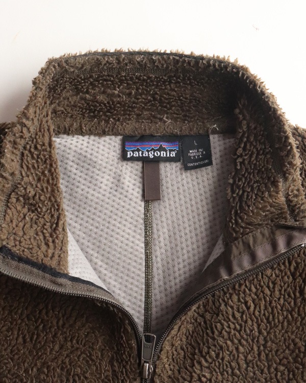 Vintage Y2K Khaki PATAGONIA Retro-X (L)
