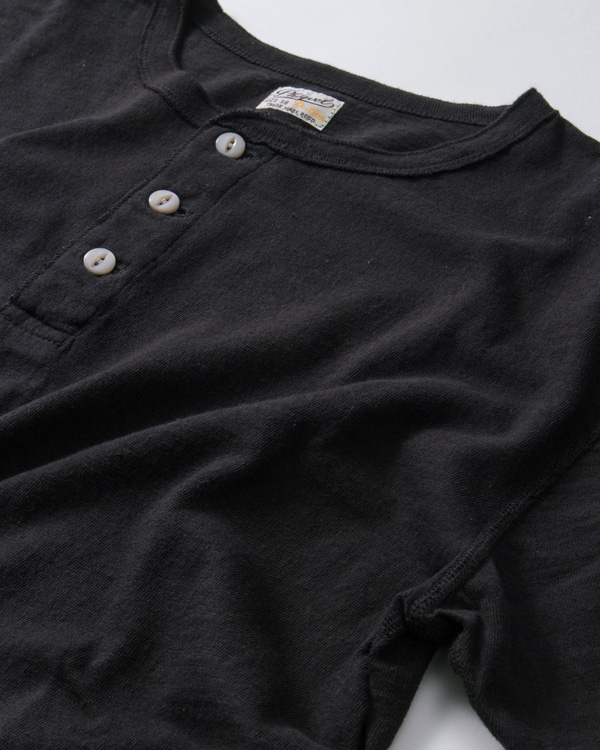 PHIGVEL フィグベル｜HENLEY NECK TEE ヘンリーネック ティー【INK BLACK】