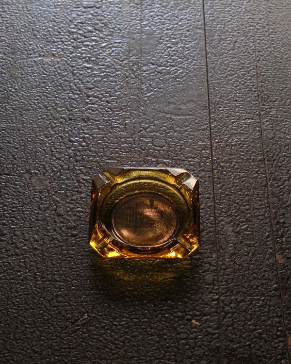 Amber Glass Ashtray B｜アンバーグラスの灰皿 B