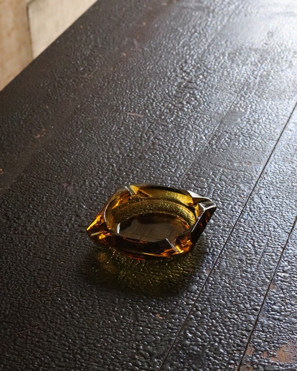 Amber Glass Ashtray B｜アンバーグラスの灰皿 B