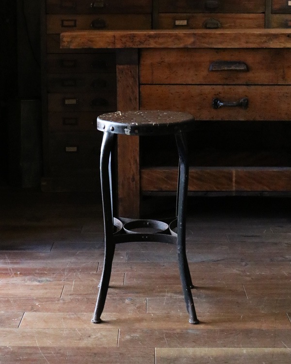 ヴィンテージ　メタル　スツール ヴィンテージメタルスツール - おしゃれなインテリア雑貨通販