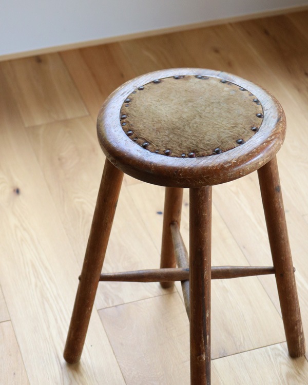 Wooden Round Stool RS-06�������饦��ɥ��ġ��� RS-06