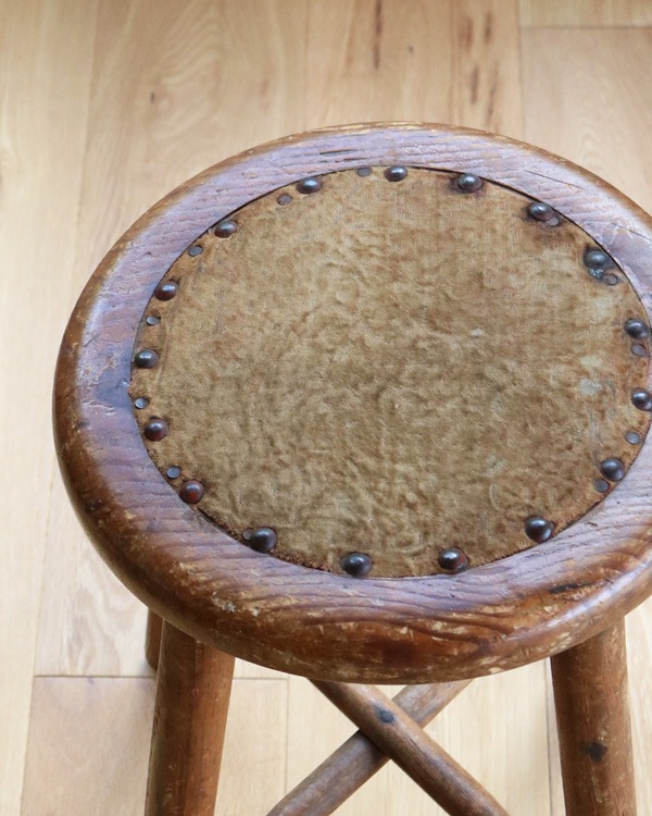Wooden Round Stool RS-06�������饦��ɥ��ġ��� RS-06