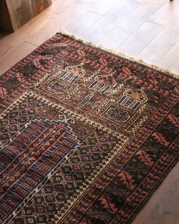 トライバルラグ　バルーチ族　ヴィンテージラグ　212cm×106cm トライバルラグ バルーチ族 ヴィンテージラグ 212cm×106cm