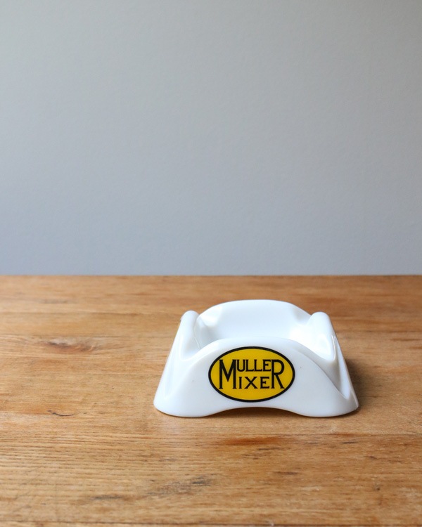 "MULLER" A.d.v. Ashtray"MULLER" ߥ륯饹γ