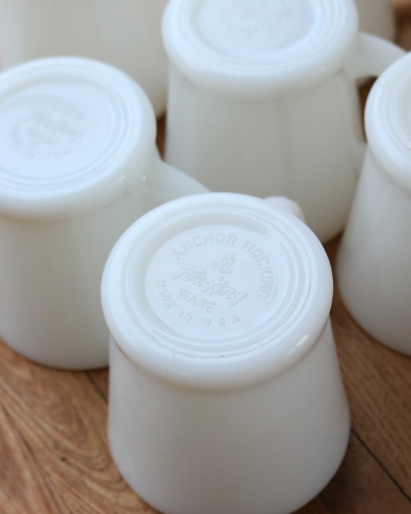 "Fire King"  Milk Glass Mug�åե����䡼���󥰥ߥ륯���饹�ޥ�