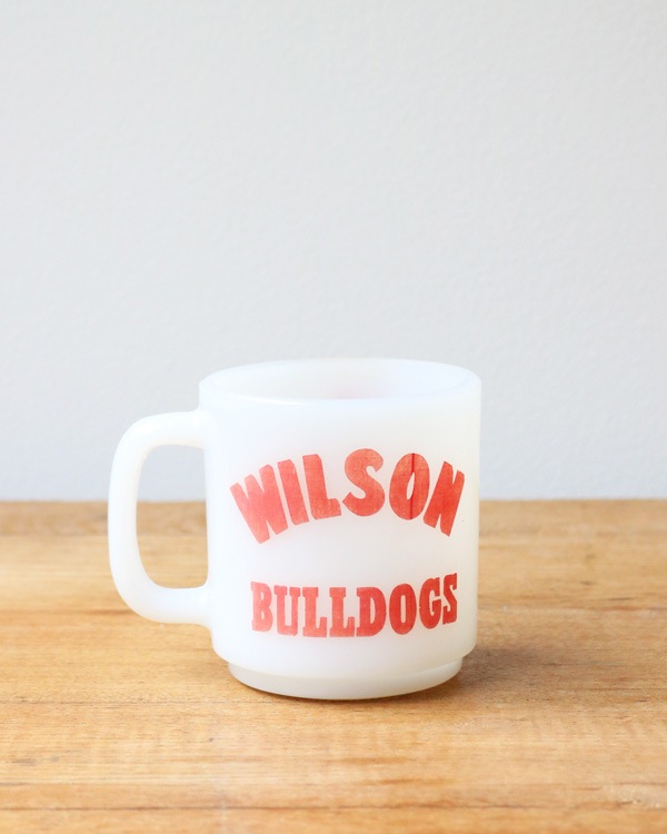 ��WILSON BULLDOGS�� Milk Glass Mug�á�WILSON BULLDOGS�� �ߥ륯���饹�ޥ�