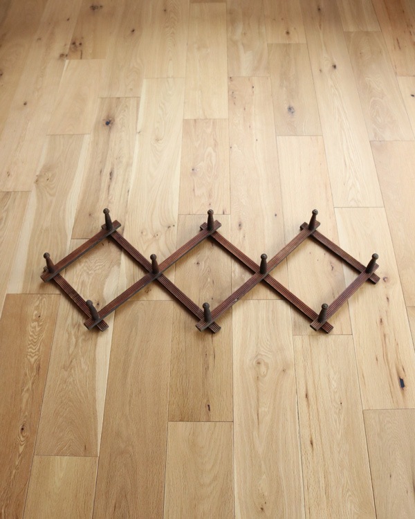 Expandoable Wall Rack｜伸縮性壁掛けラック