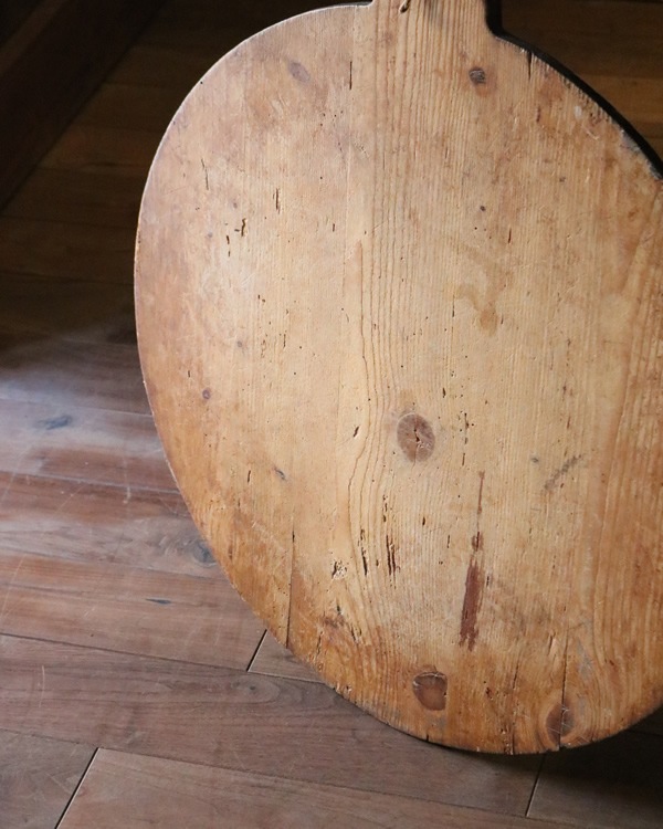 Primitive Wooden Cutting Board｜ラージサイズのカッティングボード