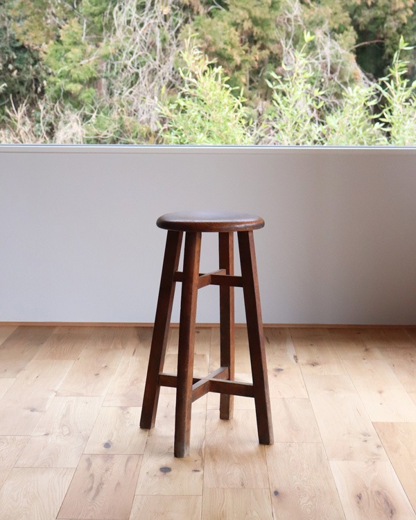 Wooden Round Stool RS-32�������饦��ɥ��ġ��� RS-32