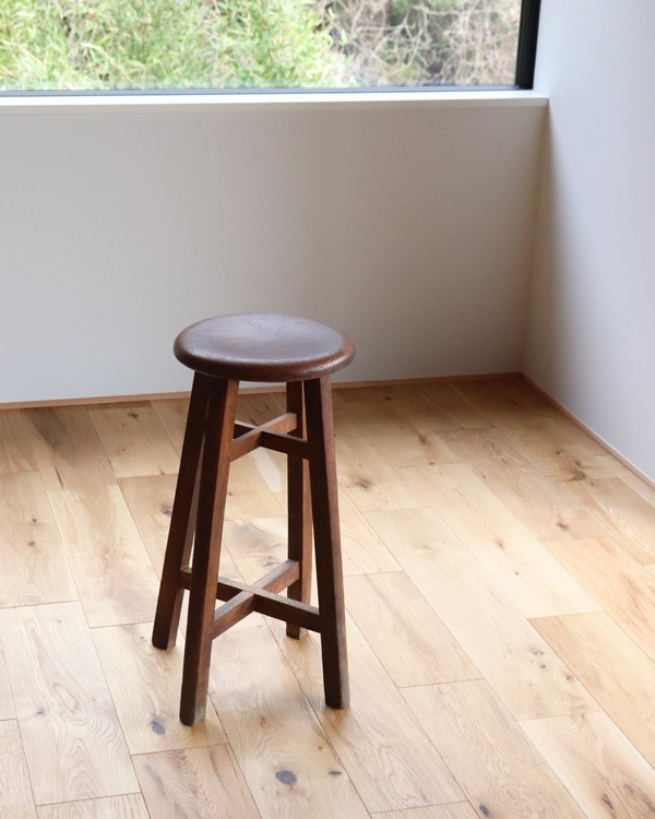 Wooden Round Stool RS-32�������饦��ɥ��ġ��� RS-32