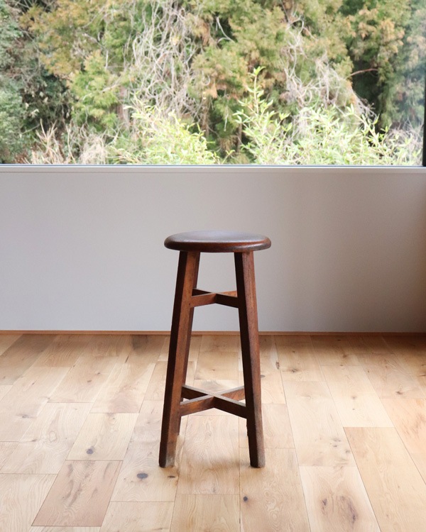 Wooden Round Stool RS-32�������饦��ɥ��ġ��� RS-32