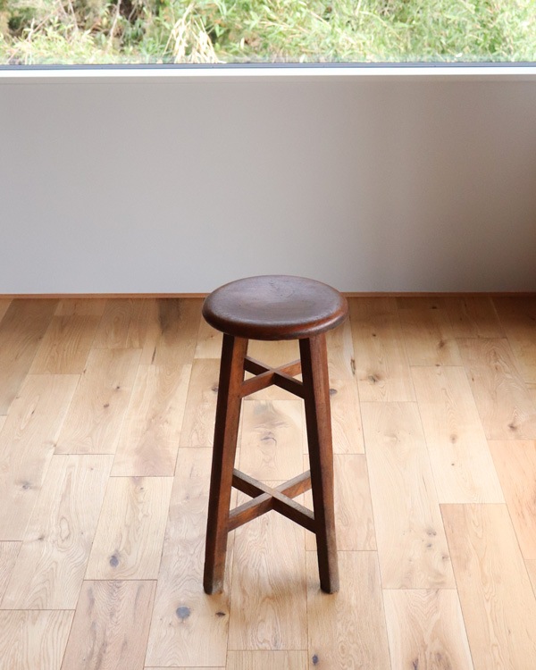 Wooden Round Stool RS-32�������饦��ɥ��ġ��� RS-32