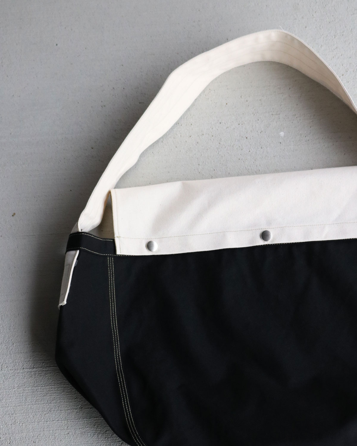 LABOR DAY �졼�С��ǥ���GAME BAG EXCL. ���������롼���� ������Хå���BLACK/NATURAL��