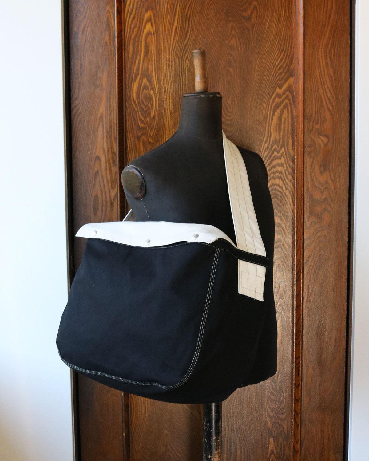 LABOR DAY �졼�С��ǥ���GAME BAG EXCL. ���������롼���� ������Хå���BLACK/NATURAL��